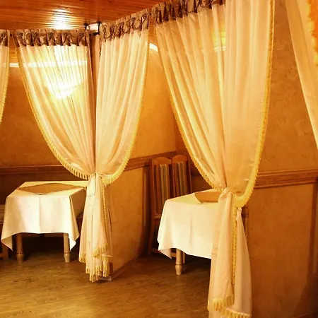 Hotell Ekran 3*